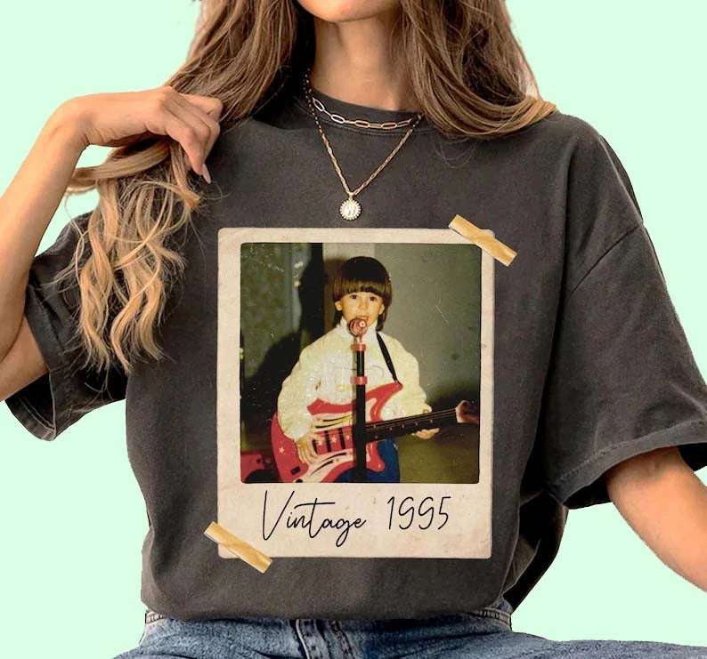 Vintage 30th Birthday Shirt – Custom Photo & Est 1995 Print for Party Celebrations