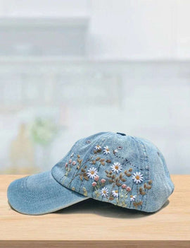 Charming Hand Embroidery White Daisy and Bee Hat! Personalized Baseball Cap with Vintage Wildflowers Embroidery