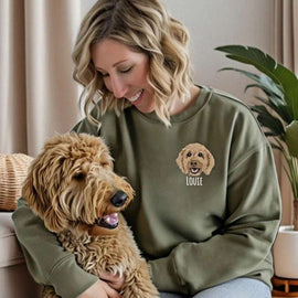 Must - Have for Dog Owners: Personalized Sweatshirt Hoodie with Embroidered Dog Portrait and Name
