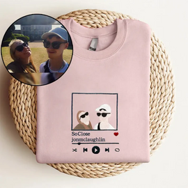 Custom embroidered sweatshirt with music player, gift for couple - Tiuous